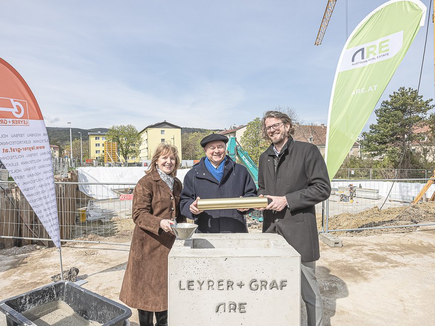 Grundsteinlegung Juwel im grünen Mödling Zone I - Silvia Drechsler, Hans Stefan Hintner und Gerd Pichler