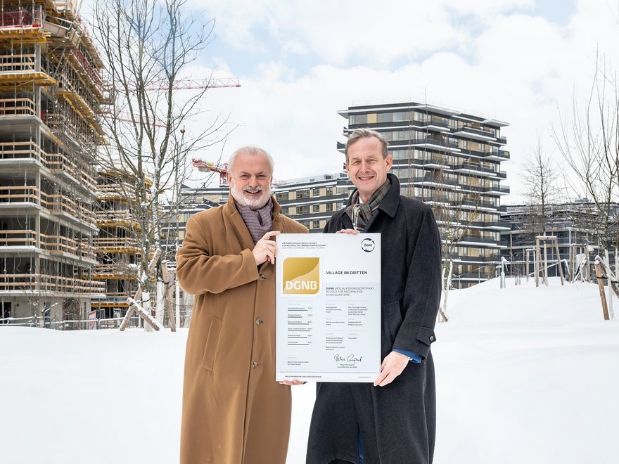 Peter Engert und Gerald Beck - Erschließungszertifikat DGNB Gold