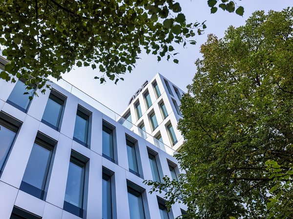 ARE Zentrale Trabrennstraße 2b