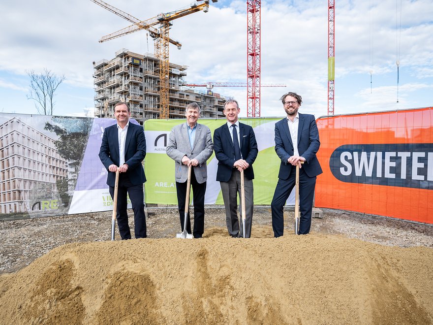Spatenstich ANCHOR: Christian Pichler, Erich Hohenberger, Gerald Beck, Gerd Pichler