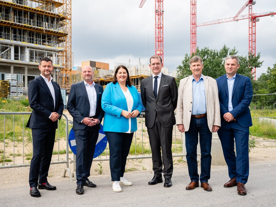VILLAGE IM DRITTEN - Baustelle