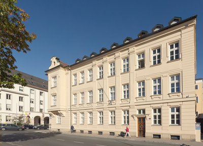 Salzburger Hof gesamt Straßenseiten