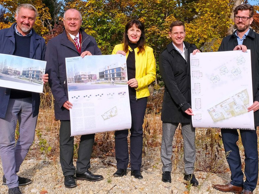 Planungsauftakt: Baudirektor Werner Deringer, Bürgermeister Hans Stefan Hintner, Vizebürgermeisterin Silvia Drechsler, Projektleiter Martin Nikisch und ARE DEVELOPMENT Leiter Gerd Pichler