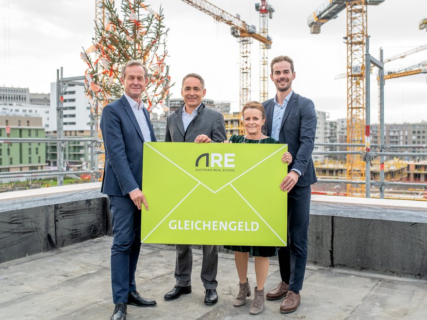 Dachgleiche Baufelder 1 und 3 - Gerald Beck, Hubert Rhomberg, Christine Dornaus, Simon Battlogg - © Stefan Seelig Dachgleiche Baufelder 1 und 3 - Gerald Beck, Hubert Rhomberg, Christine Dornaus, Simon Battlogg